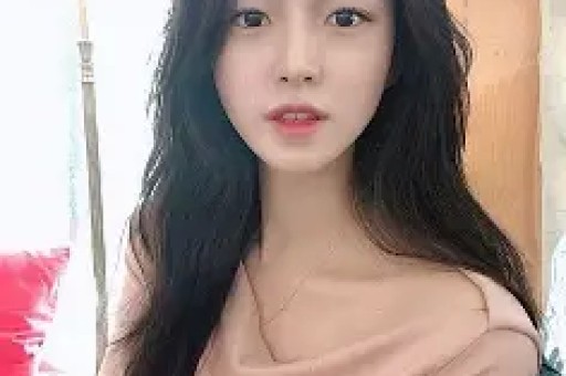 演员蒋毅被曝隐婚生子女方点赞默认身份公园遛娃画面意外曝光 演员蒋毅被曝隐婚生子女方点赞默认身份公园遛娃画面意外曝光